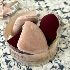 NEW Wander Beauty Sponge Ornament Set Triangle Puff Silicone Cleansing Mat